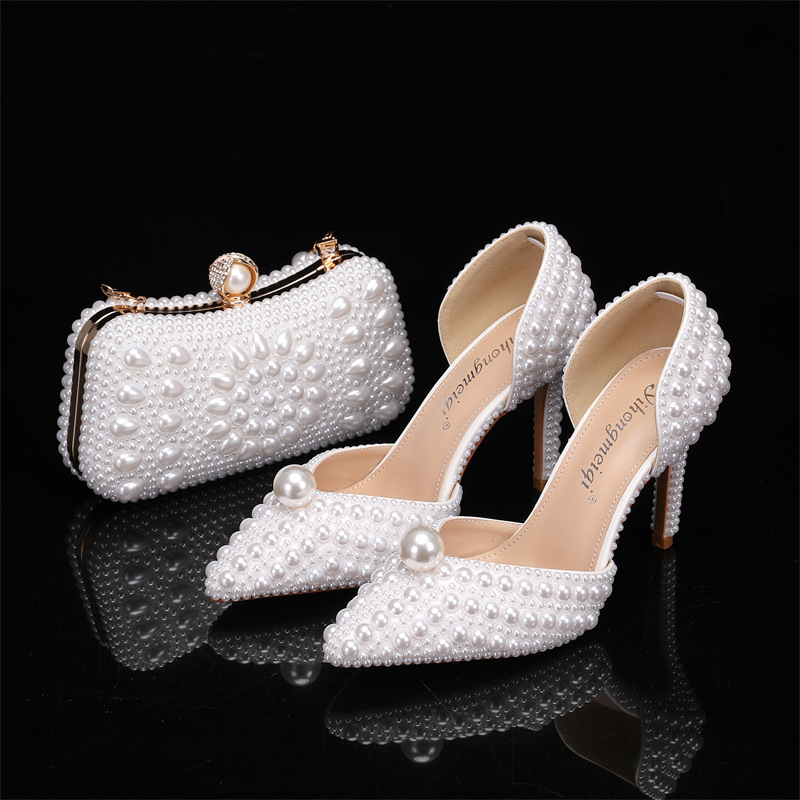 Men Fashion Elegant - ชุดกระเป๋าและรองเท้าสำหรับผู้หญิง รองเท้าแต่งงานประดับมุก รองเท้าส้นสูงสีขาวเบจ รองเท้าออกงานหรูหราสง่างาม ดีไซน์เนอร์ รองเท้าปาร์ตี้
